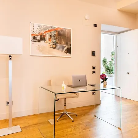 Moncada & Bed & Breakfast 2*