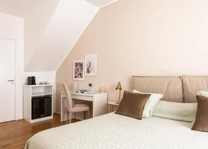 Moncada & Bed & Breakfast